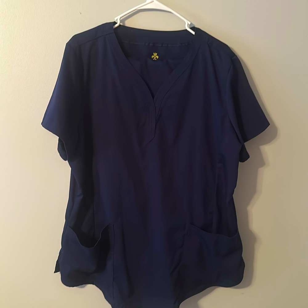 Navy scrubs***like new***